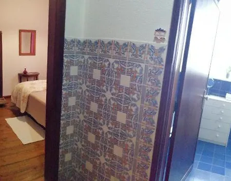 Casa Dos Pingos De Mel Bed & Breakfast 3*