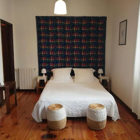 Casa Dos Pingos De Mel Bed and Breakfast 3*