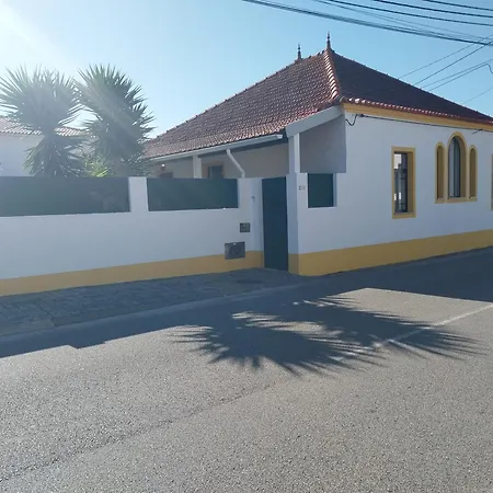 לינה וארוחת בוקר Casa Dos Pingos De Mel אבאירו